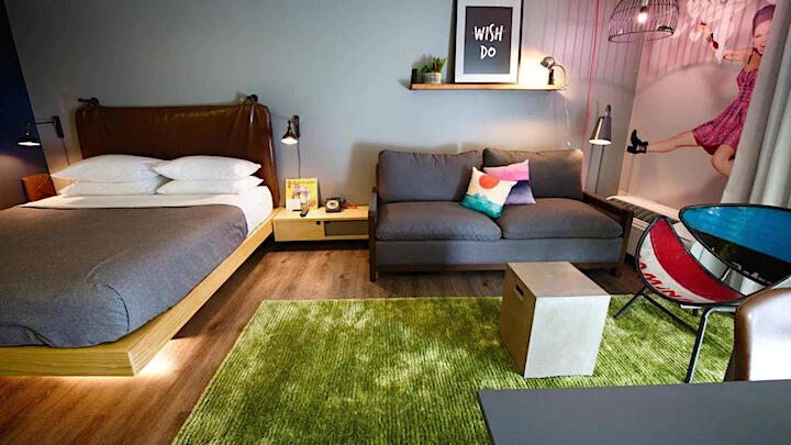 Moxy 6
