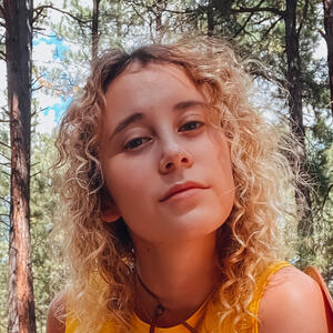 Lindsey Johnson photo